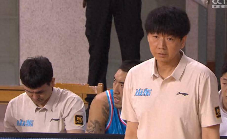 赛前山东男篮远射贴柱——英超节点到来;媒体盛赞;赛季目标并未改变(山东男篮的三大主力) 赛前山东男篮远射贴柱——英超节点到来;媒体盛赞;赛季目标并未改变(山东男篮的三大主力)