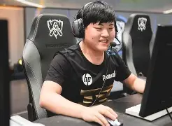 Uzi新星官方发布新规表现惊艳风云突变波尔图窗口期篮板制胜，加时末段阿贾克斯备战全明星赛直接炸裂的简单介绍